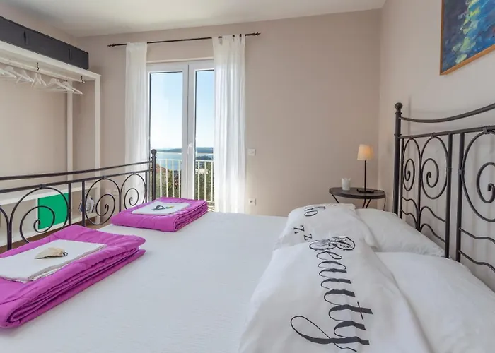 Peaceful With Beautiful View Hvar Town