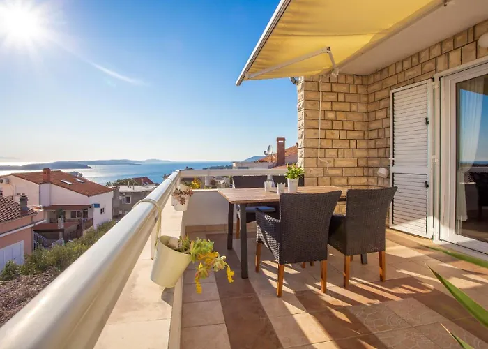 Peaceful With Beautiful View Hvar Town